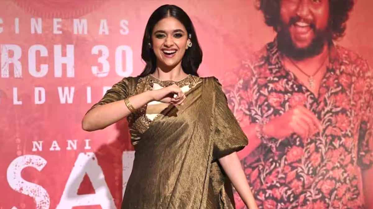 Keerthy Suresh gifts 130 Gold coins to Dasara Unit